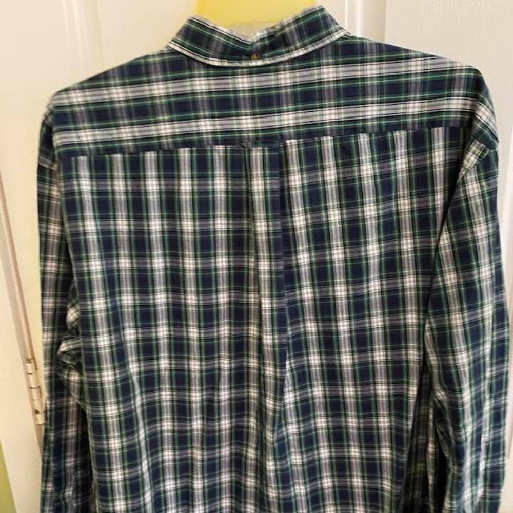 IZOD Men's Heritage Long Sleeve Button Down Tartan